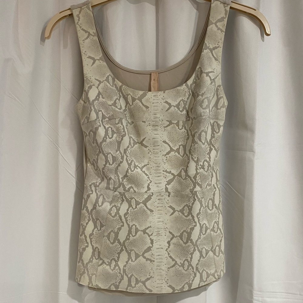 Snakeskin bailey 44 tank!
